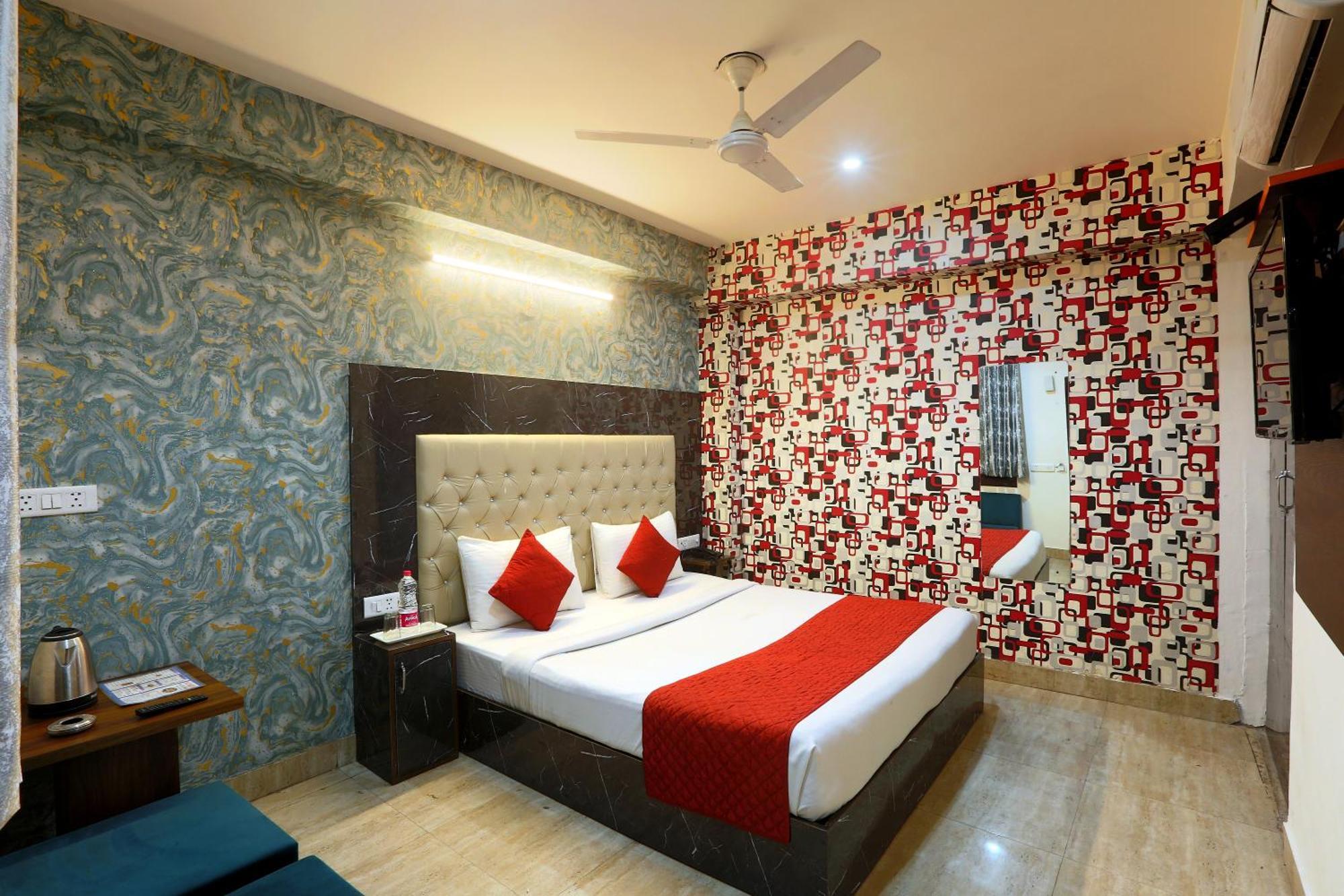 Hotel Skywood At Airport New Delhi Buitenkant foto